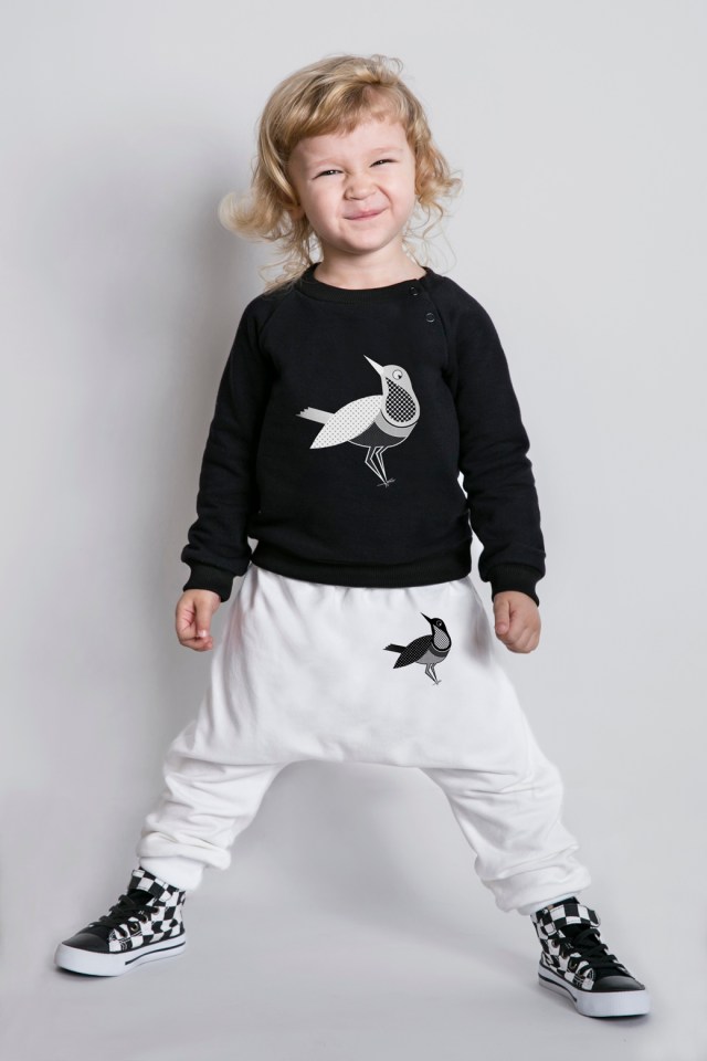 s WISŁAKI_Kids bluza czarna dziewczynka podrozniczek